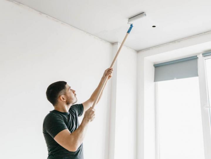 Nous proposons des services de peinture intérieure et extérieure.